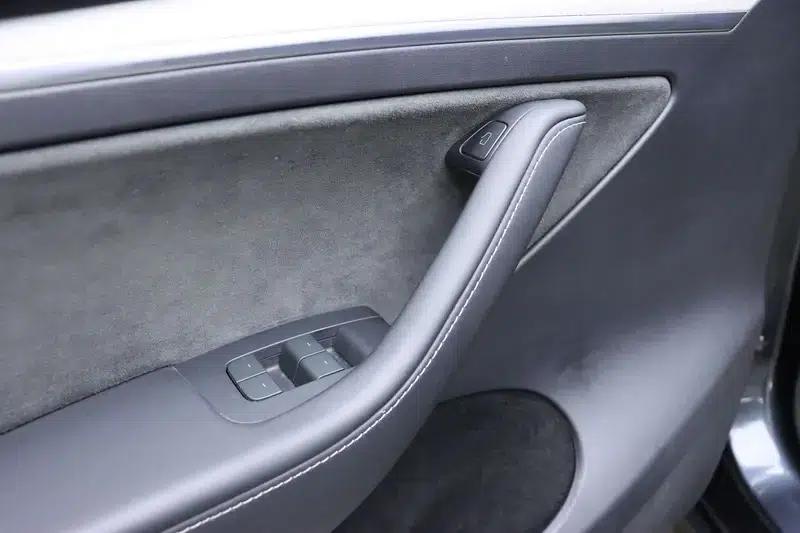 Model Y 2024 Rear-Wheel Drive — миниатюра 24