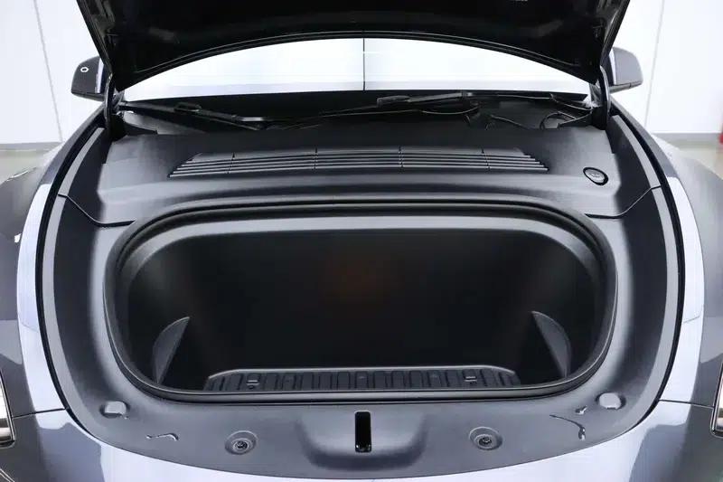 Model Y 2024 Rear-Wheel Drive — миниатюра 26