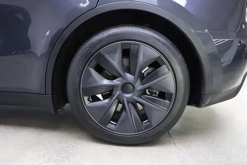 Model Y 2024 Rear-Wheel Drive — миниатюра 7