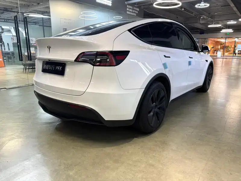 Model Y 2023 Rear-Wheel Drive — миниатюра 4