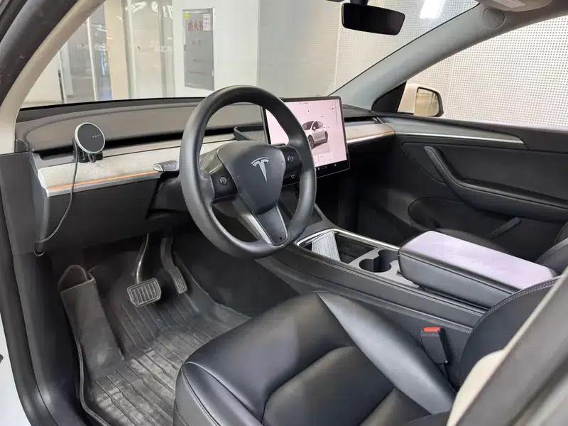Model Y 2023 Rear-Wheel Drive — миниатюра 5
