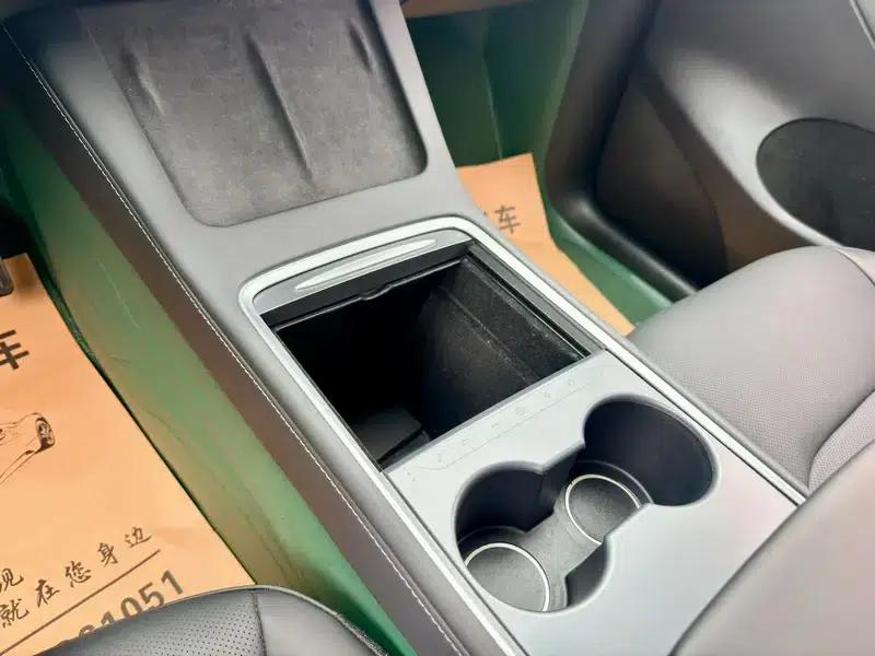 Model Y 2021 Long Range All-Wheel Drive — миниатюра 17