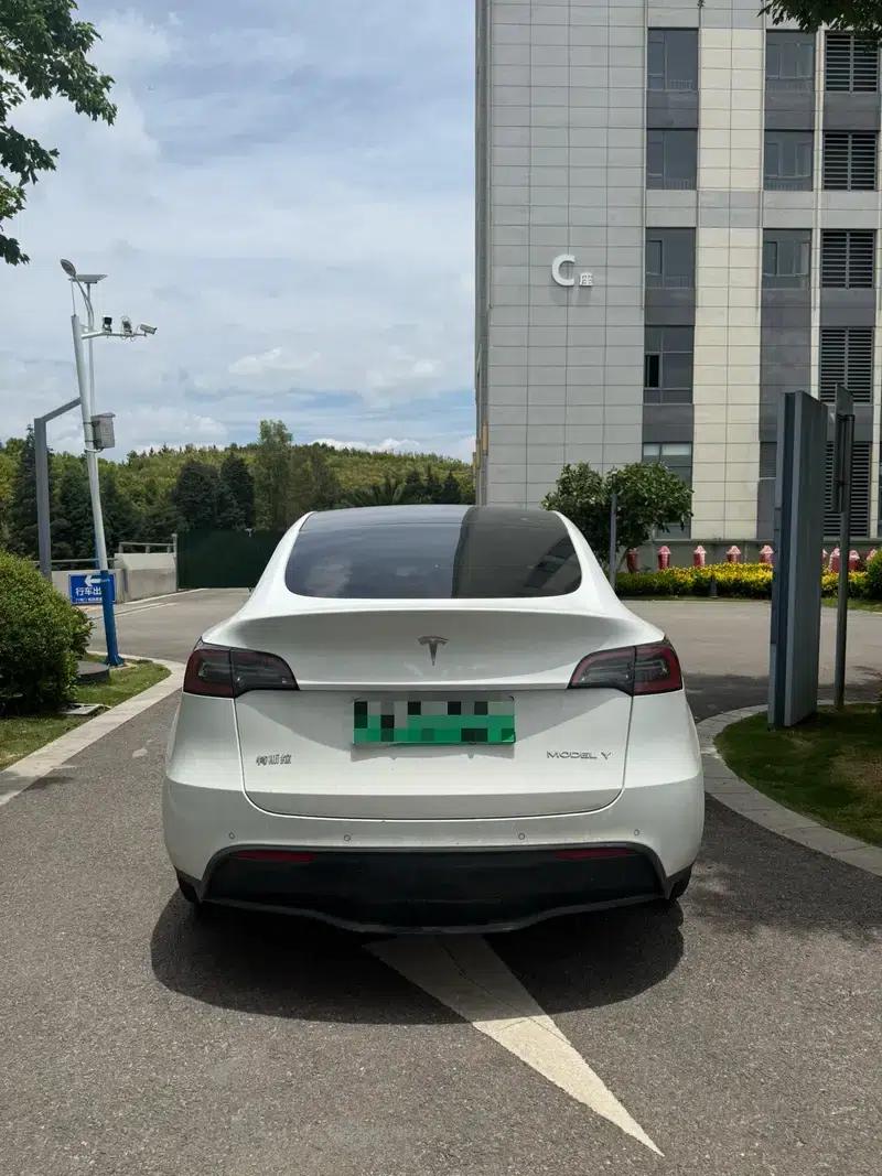 Model Y 2022 Rear-Wheel Drive — миниатюра 5