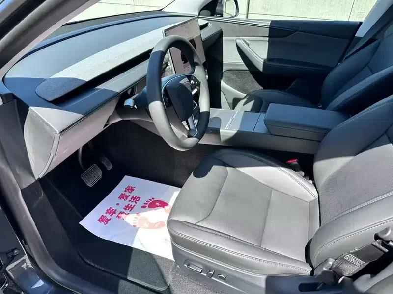 Model Y 2025 Rear-Wheel Drive — миниатюра 7