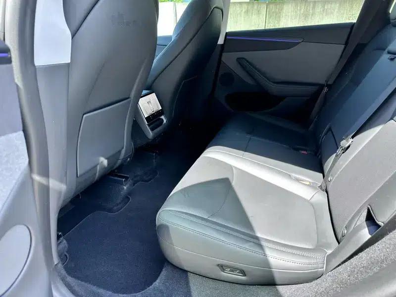 Model Y 2025 Rear-Wheel Drive — миниатюра 8