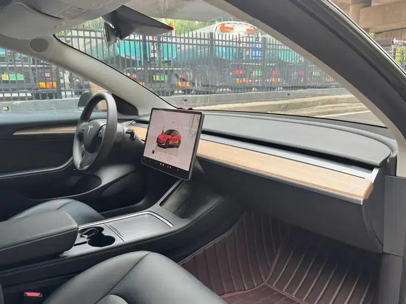Model 3 2022 Rear-Wheel Drive — миниатюра 14