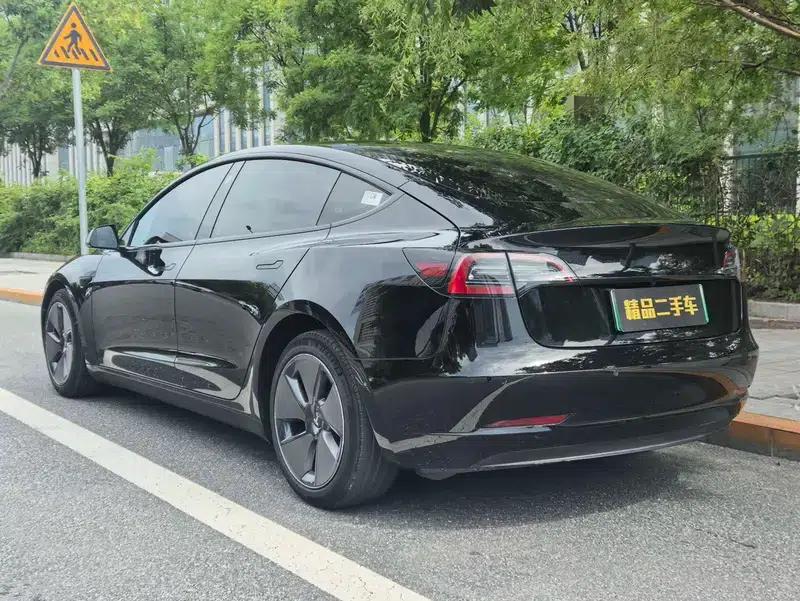 Model 3 2023 Rear-Wheel Drive — миниатюра 3