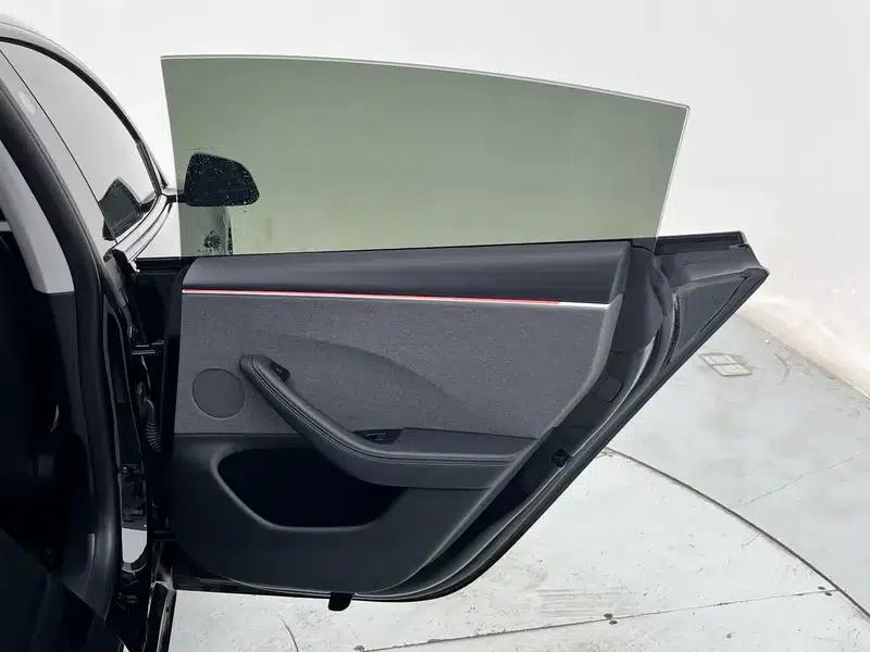 Model 3 2023 Rear-Wheel Drive — миниатюра 27