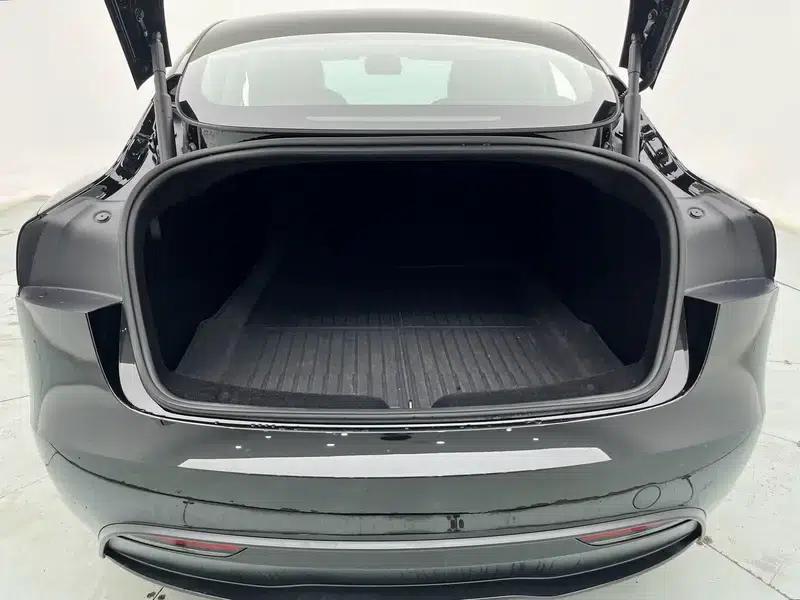 Model 3 2023 Rear-Wheel Drive — миниатюра 28