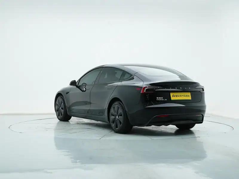 Model 3 2023 Rear-Wheel Drive — миниатюра 5