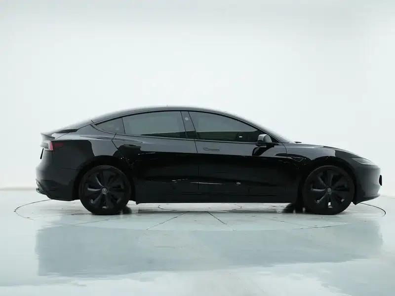 Model 3 2023 Rear-Wheel Drive — миниатюра 8