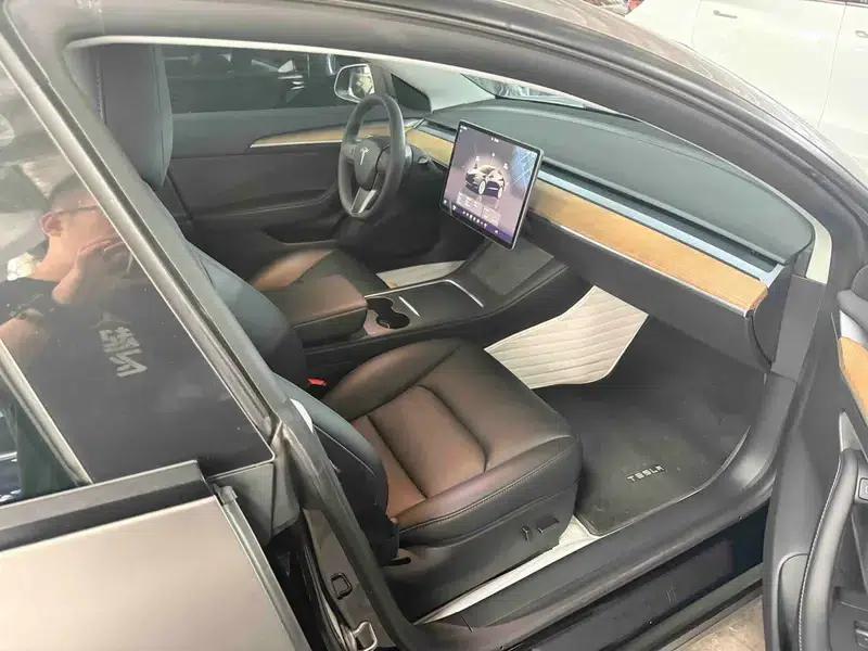 Model 3 2022 Rear-Wheel Drive — миниатюра 3