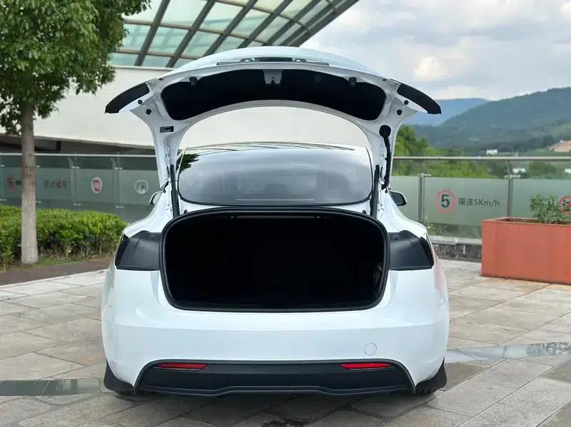 Model 3 2025 Facelift Long Range All-Wheel Drive Version — миниатюра 14