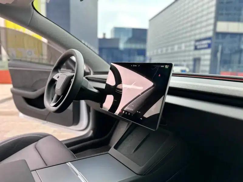 Model 3 2025 Facelift Long Range All-Wheel Drive Version — миниатюра 16