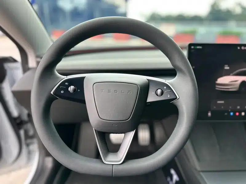 Model 3 2025 Facelift Long Range All-Wheel Drive Version — миниатюра 18