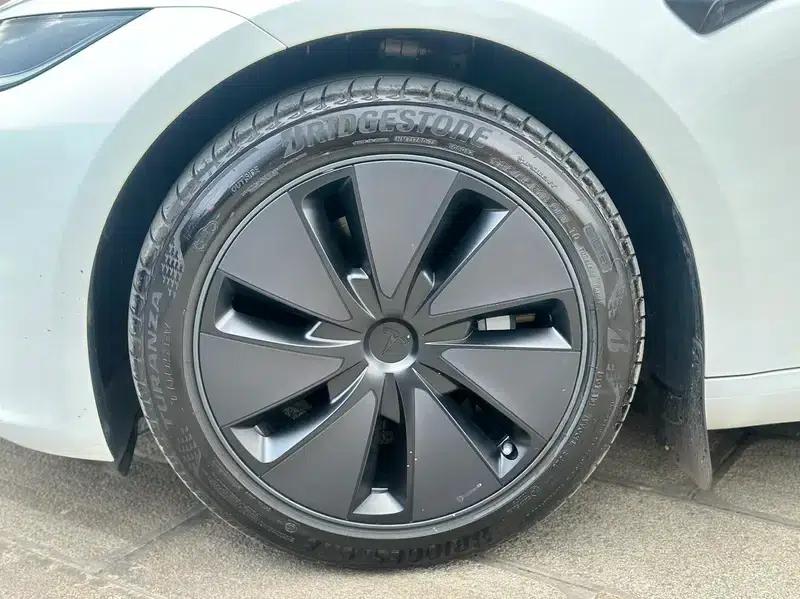 Model 3 2025 Facelift Long Range All-Wheel Drive Version — миниатюра 10
