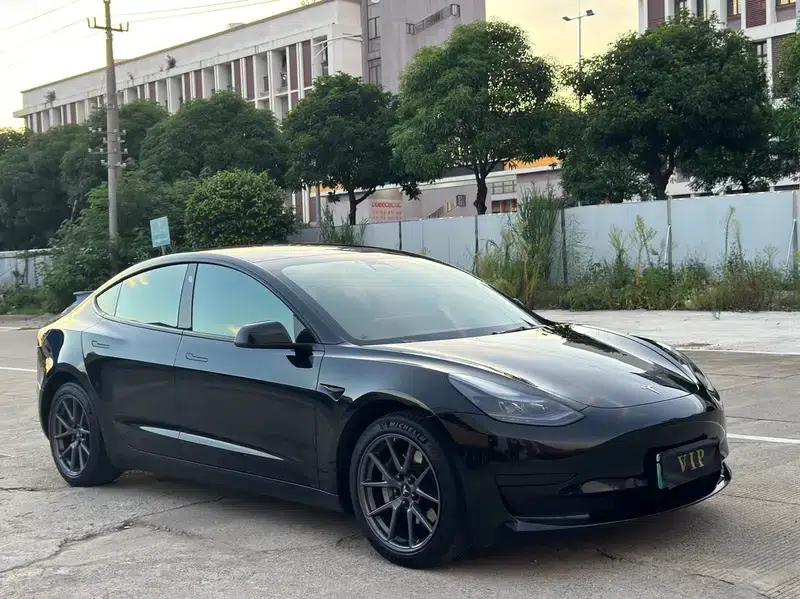 Model 3 2023 Rear-Wheel Drive — миниатюра 3