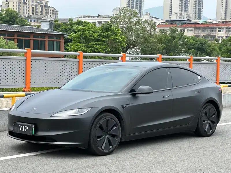Model 3 2023 Rear-Wheel Drive — миниатюра 1