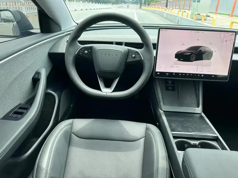 Model 3 2023 Rear-Wheel Drive — миниатюра 11