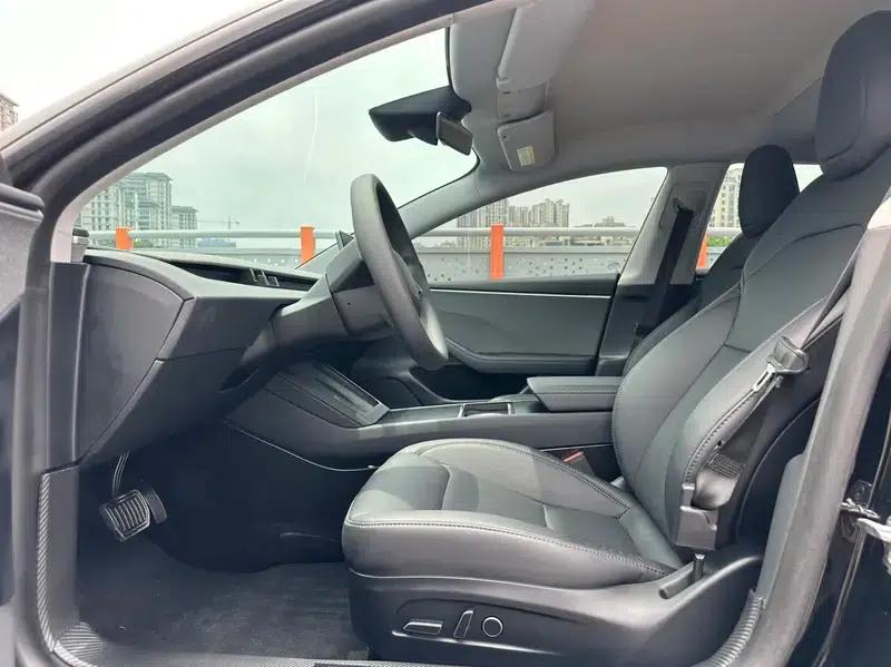 Model 3 2023 Rear-Wheel Drive — миниатюра 12