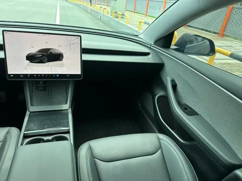 Model 3 2023 Rear-Wheel Drive — миниатюра 8