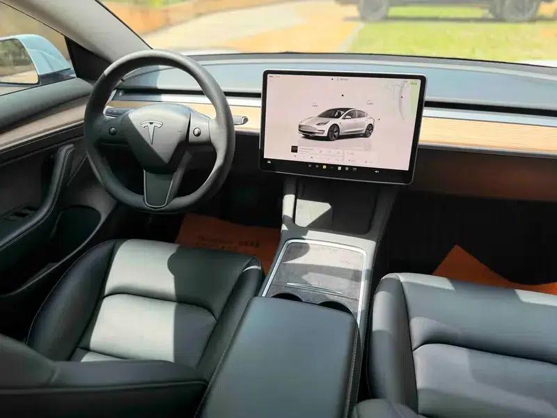 Model 3 2023 Rear-Wheel Drive — миниатюра 12