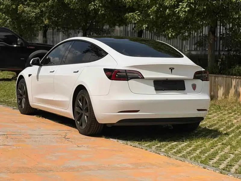 Model 3 2023 Rear-Wheel Drive — миниатюра 4