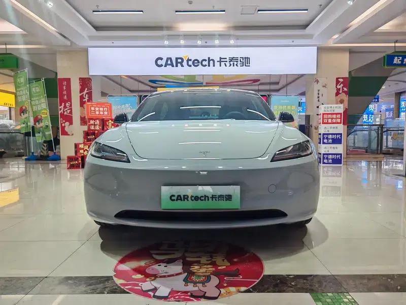 Model 3 2023 Rear-Wheel Drive — миниатюра 2