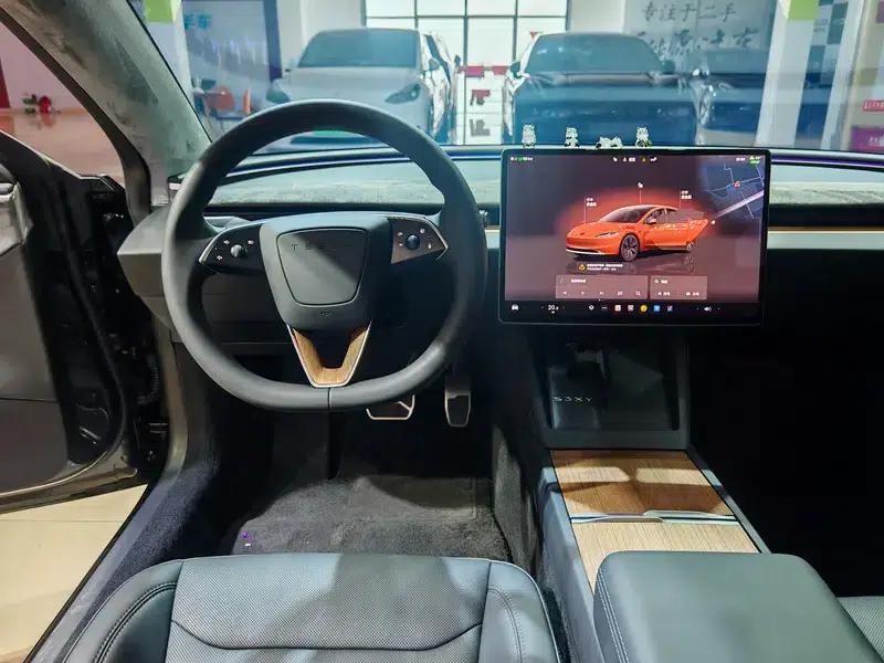 Model 3 2023 Rear-Wheel Drive — миниатюра 11