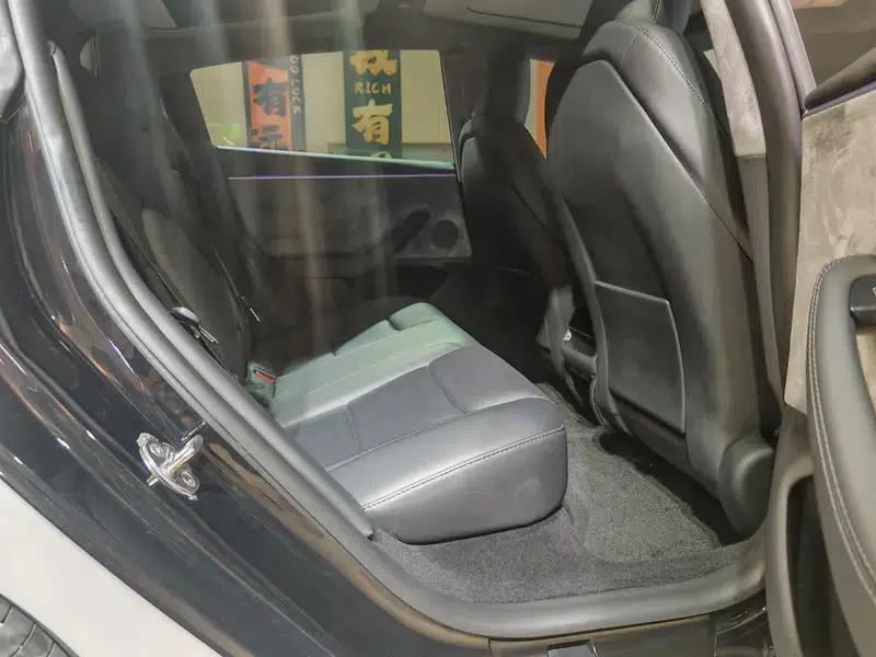 Model 3 2023 Rear-Wheel Drive — миниатюра 13