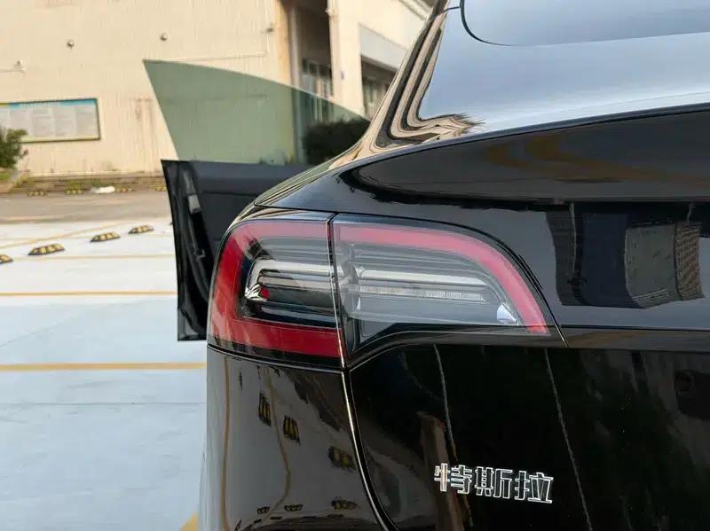 Model 3 2022 Rear-Wheel Drive — миниатюра 10