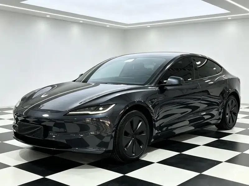 Model 3 2025 Rear-Wheel Drive — миниатюра 1