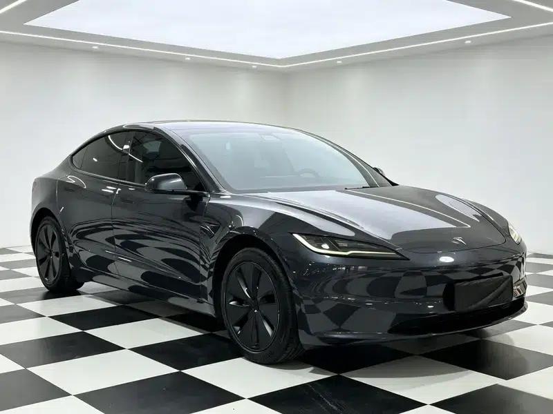 Model 3 2025 Rear-Wheel Drive — миниатюра 3