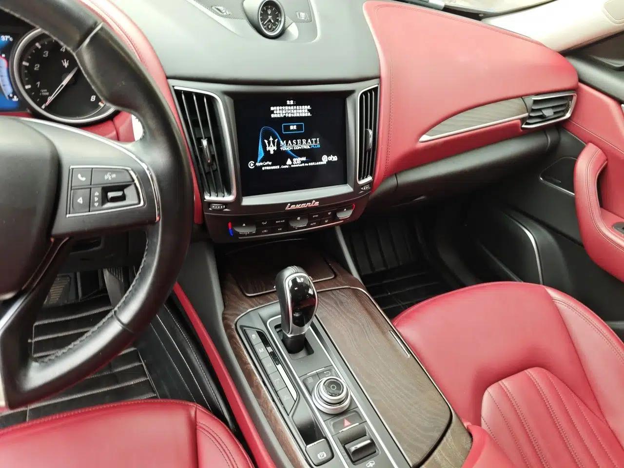 Maserati Levante 2016 3.0T Standard Edition — миниатюра 13
