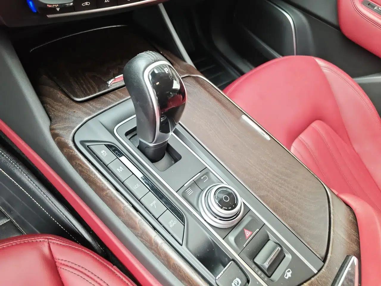 Maserati Levante 2016 3.0T Standard Edition — миниатюра 14