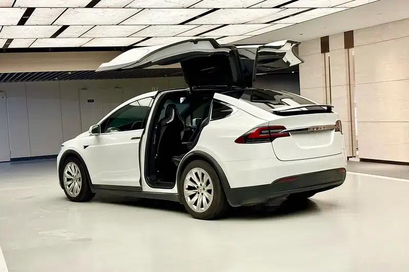 2016 Model X 90D — миниатюра 5