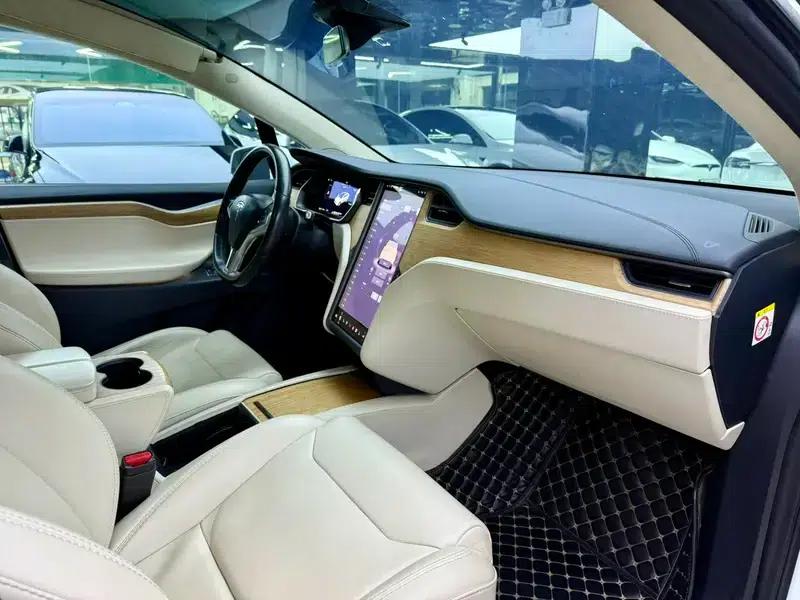 Model X 2017 100D Long Range — миниатюра 11