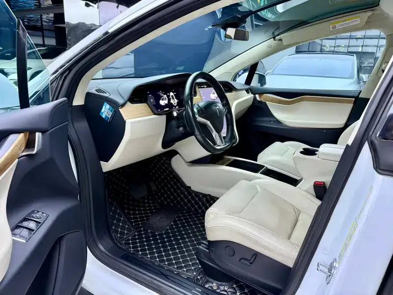 Model X 2017 100D Long Range — миниатюра 12