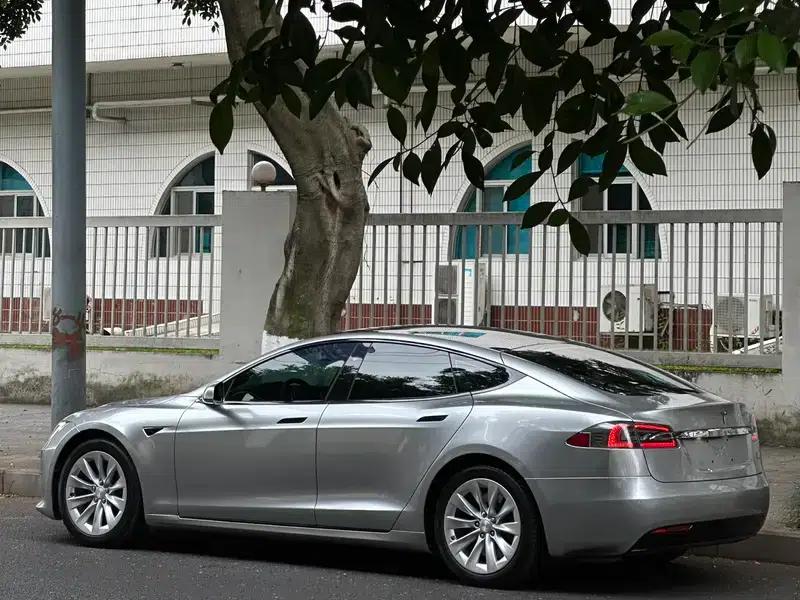 Model S 2016 75 — миниатюра 3