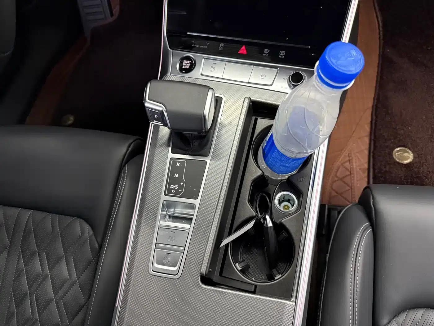 Audi A6L 2025 45 TFSI Premium Dynamic Edition — миниатюра 10
