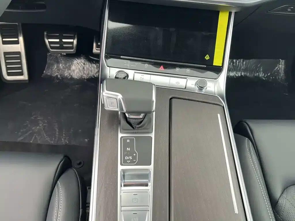 Audi A6L 2026 45 TFSI quattro Premium Dynamic Edition — миниатюра 27