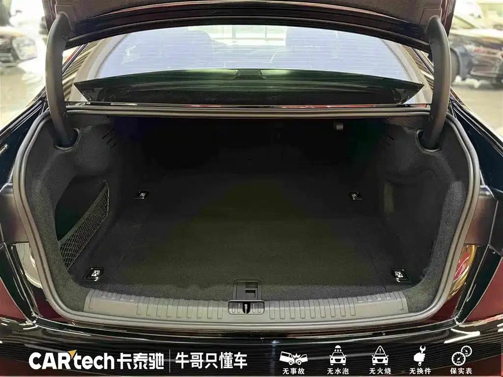 Audi A6L 2023 Facelift 45 TFSI Dynamic Edition — миниатюра 13
