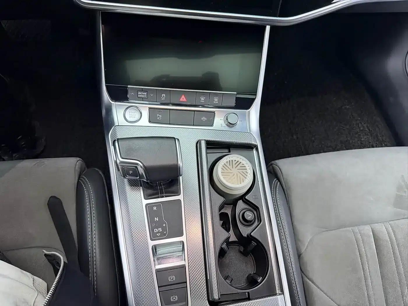 Audi A6L 2020 40 TFSI Luxury Dynamic — миниатюра 9