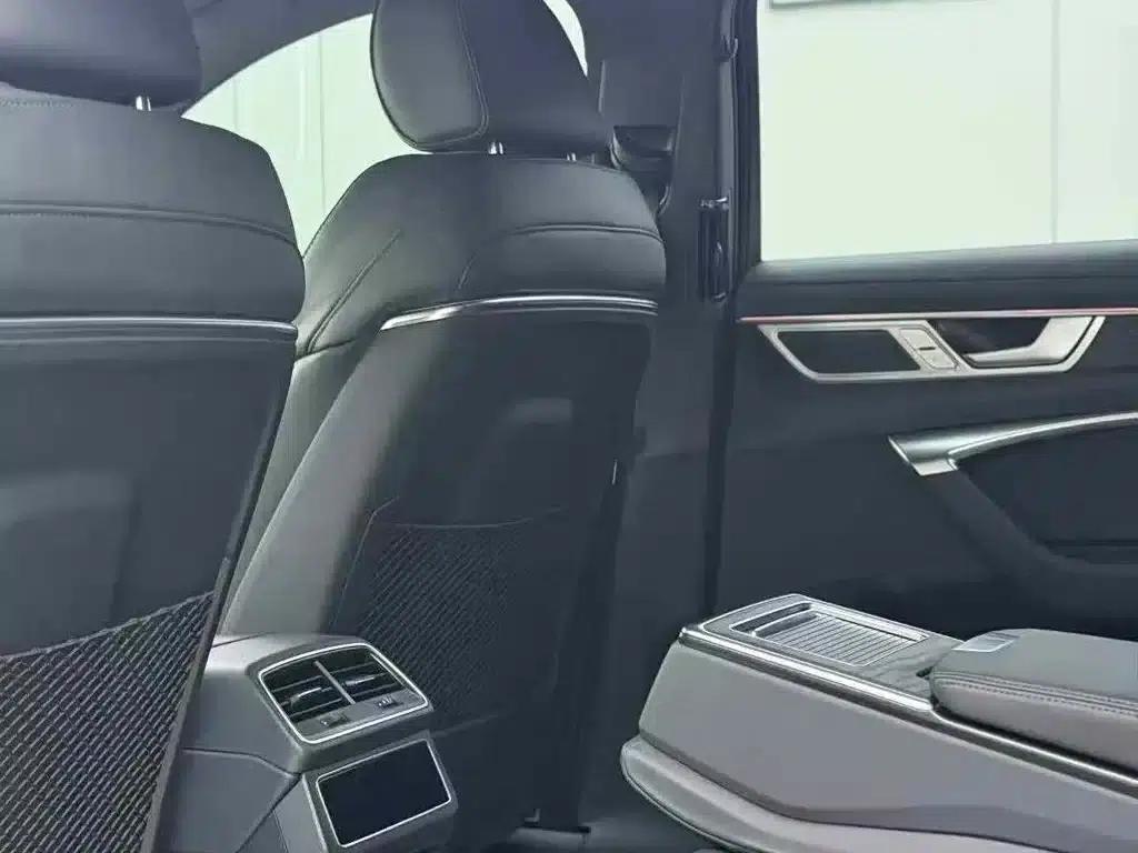 Audi A6L 2024 45 TFSI quattro Premium Dynamic Edition — миниатюра 7