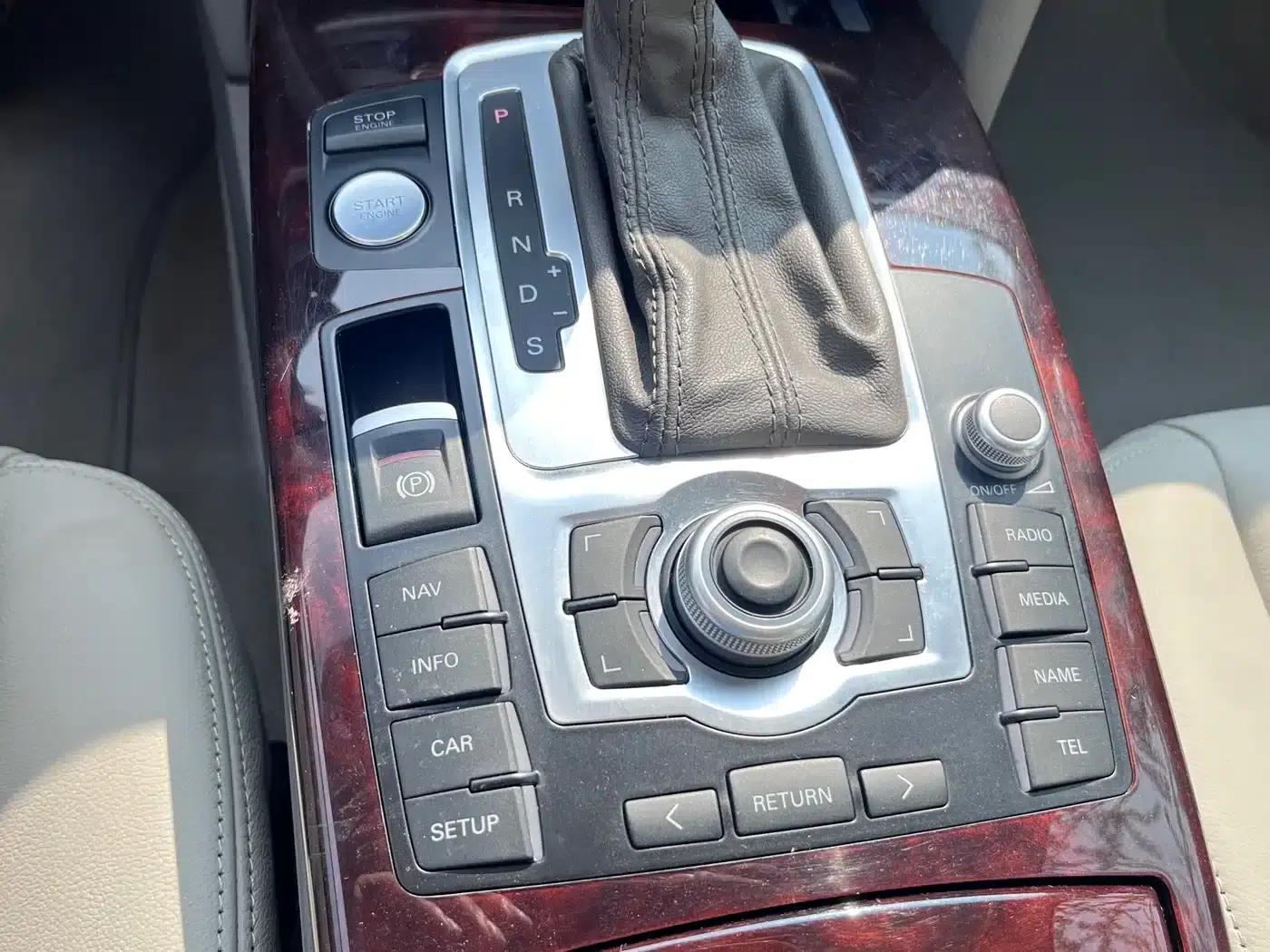 Audi A6L 2011 2.4L Comfort — миниатюра 12