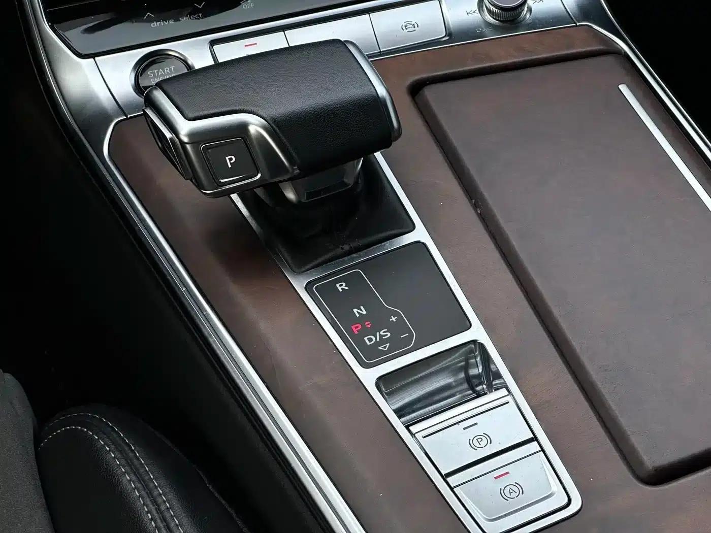Audi A6L 2023 45 TFSI quattro Premium Dynamic Edition — миниатюра 16