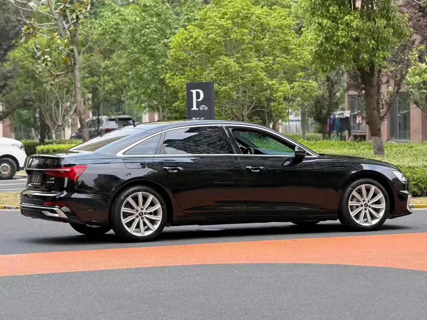 Audi A6L 2023 45 TFSI Premium Dynamic Edition — миниатюра 17