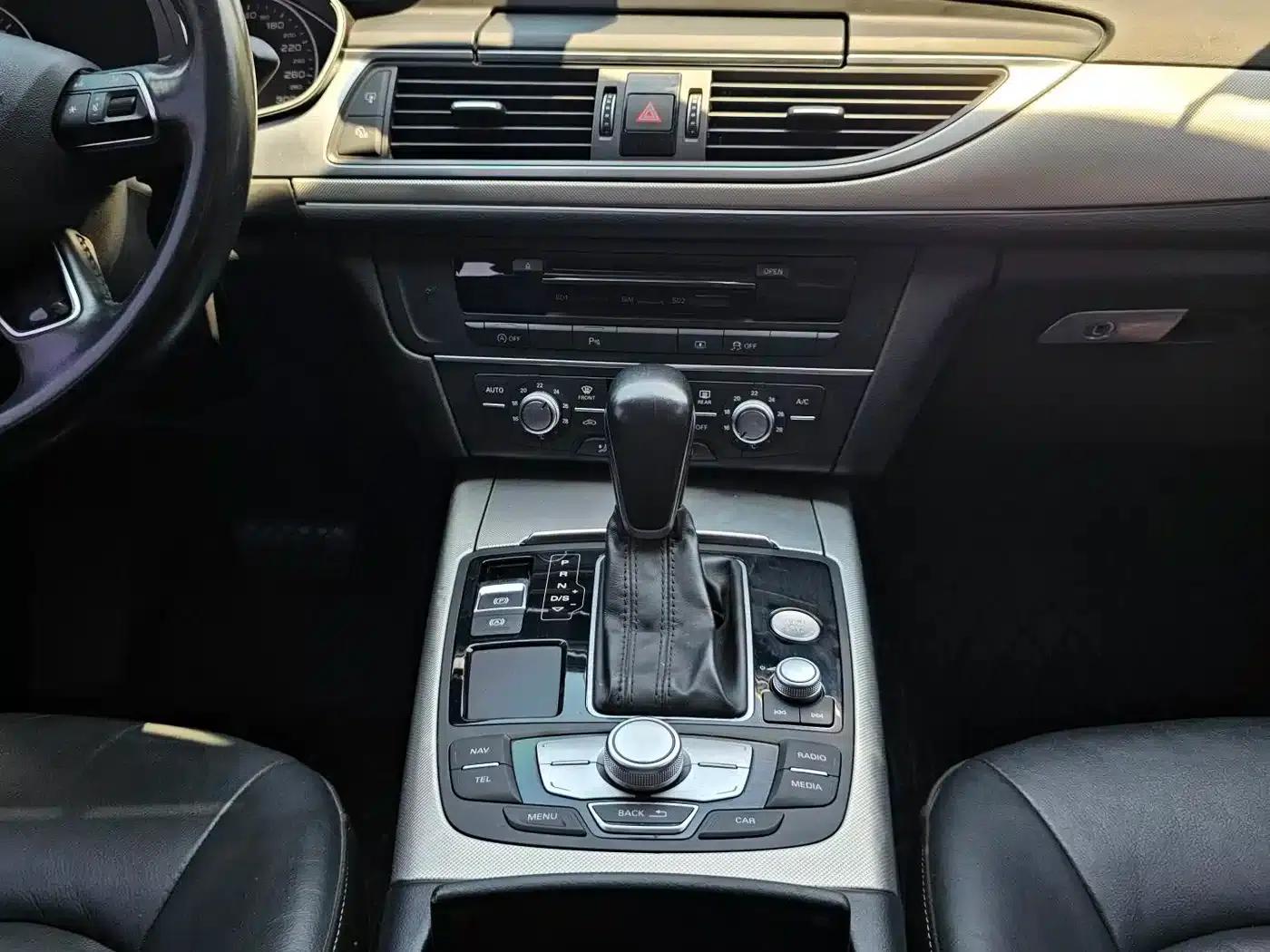 Audi A6L 2018 30th Anniversary Edition TFSI Progressive — миниатюра 12
