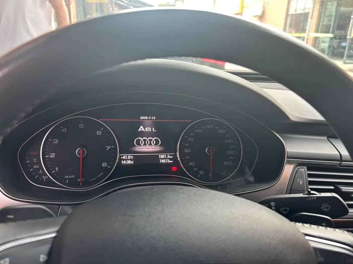 Audi A6L 2018 30th Anniversary Edition 35 TFSI Fashion Model — миниатюра 6