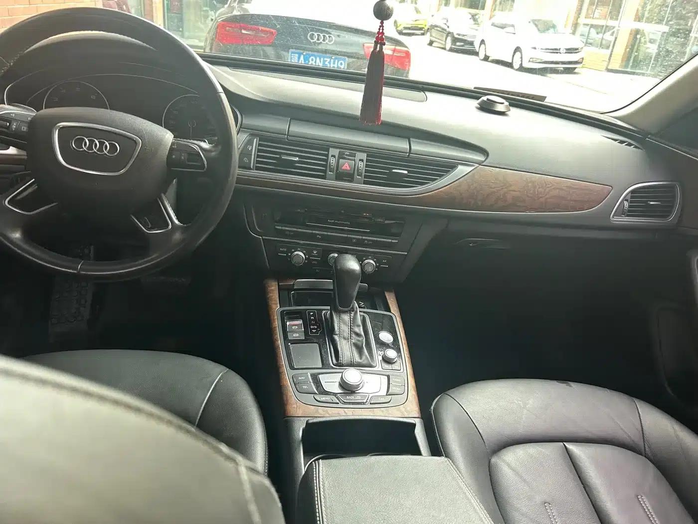Audi A6L 2018 30th Anniversary Edition 35 TFSI Fashion Model — миниатюра 8